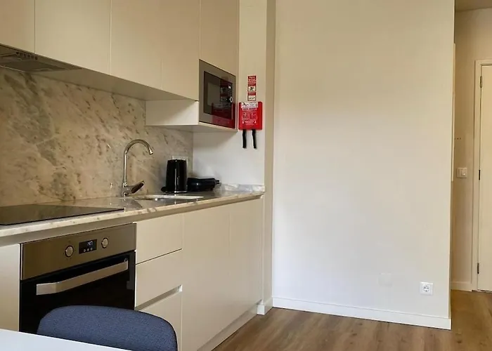 - Trindade With Ac And Parking Porto